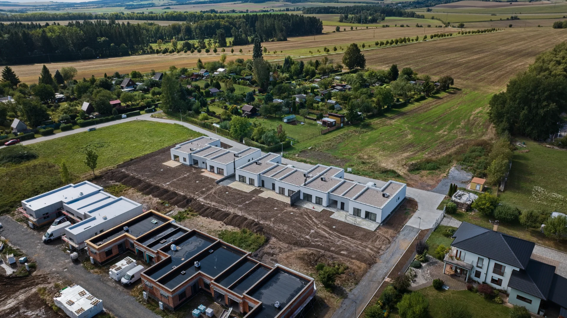 Foto z výstavby 1. etapy